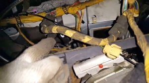 AUDI A6 C4 замена иммобилайзера и замка зажигания [ заводится и глохнет ]