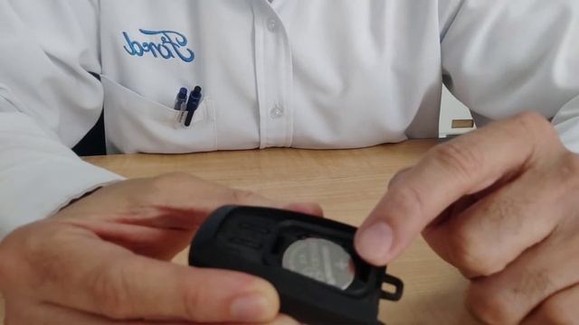 Cambio de la pila de la llave de Ford | Carlos Morelos смотреть онлайн