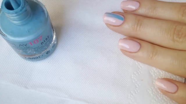 Простой двухцветный маникюр. смотреть онлайн