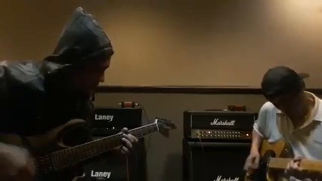 fender telecaster-ibanez Rga-jamming in A смотреть онлайн