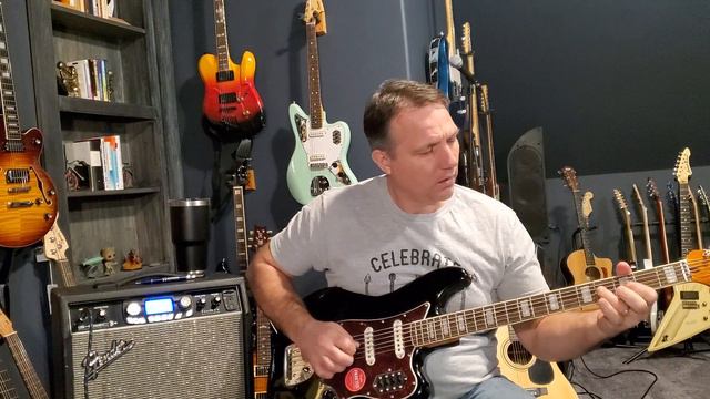 Fender 500 modified Vintage Squire VI Bass смотреть онлайн