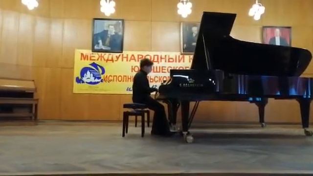 Давид Чеминава 11 лет. К.Черни Op. 740 этюд 13 П.Чайковский Размышление. Р. Шуман Порыв
