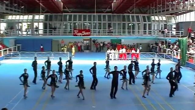 MOVIMENTO LATINO GARA 2007 SAMBA JE SINCRO смотреть онлайн