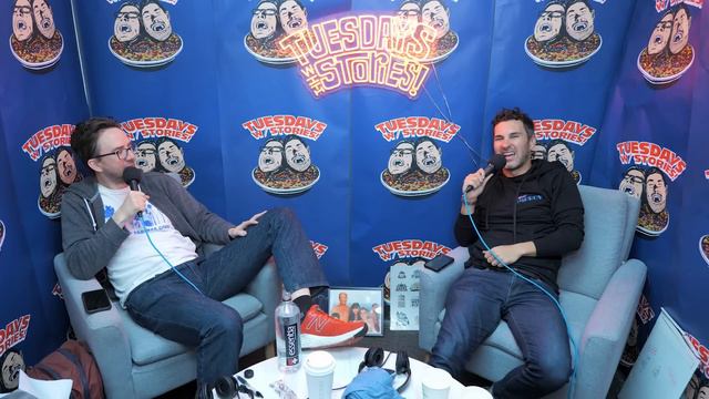 Tuesdays With Stories w/ Mark Normand & Joe List #492 Mark Goes to the Superbowl (Doctor Vouchee) смотреть онлайн