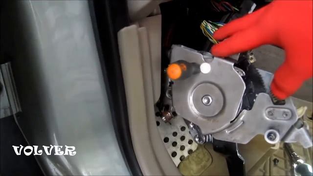 Демонтаж механизма стояночного тормоза VOLVO XC90 I-gen. Решение проблем. Handbrake VOLVO XC90 смотреть онлайн