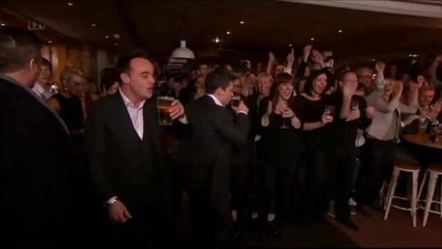 Michael Bublé - It's a Beautiful Day/Let's Get Ready to Rhumble (Ant & Decs Saturday Night Takeaway смотреть онлайн