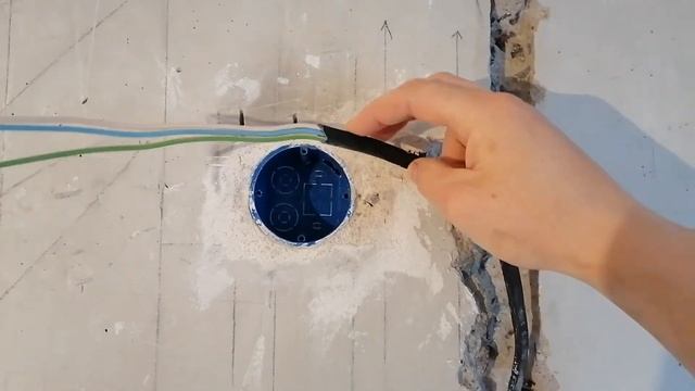 Как просто установить подрозетник. Установка подрозетников своими руками. Установка подрозетников.