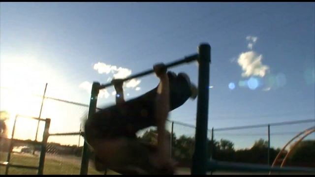 UrbanFreeflow.com - Texas Insanity - Parkour & Freeruning & Freaky Shiz смотреть онлайн