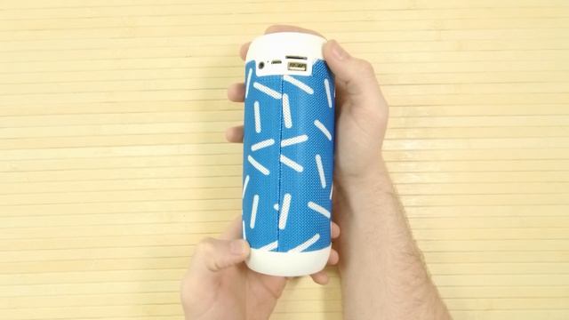 Bluetooth колонка LZ M118 Blue+White. Распаковка. смотреть онлайн
