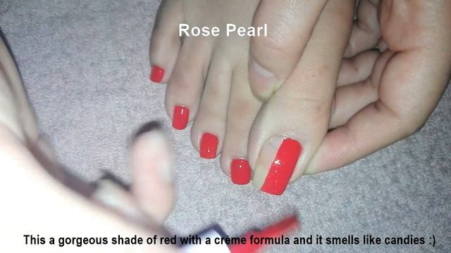 Classic Christmas Red Pedicure Tutorial- Nail Polish Swatches- VLOGMAS D4 | Rose Pearl смотреть онлайн