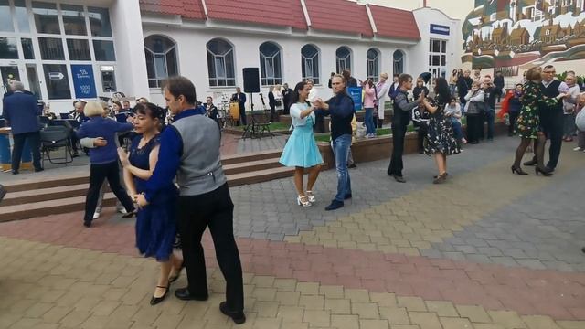 Брестский Городской Духовой Оркестр! Дирижёр ВАЛЕРИЙ КОВАЛЬ смотреть онлайн