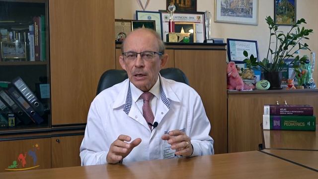 Прикорм ребенка - фрукты, фруктовое пюре, соки в меню малыша 6-12 месяцев смотреть онлайн