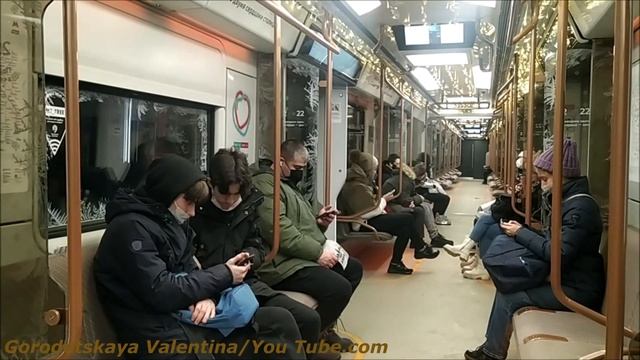 Поездка на Новогоднем поезде Москва (Дейна) от Киевской до Таганской смотреть онлайн