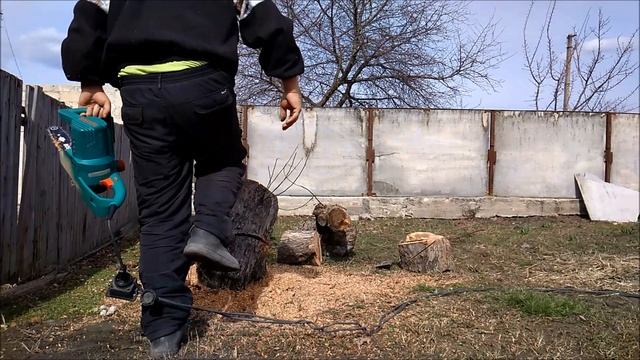 Цепная пила Bosch AKE 35 S ТЕСТ на усиленную нагрузку смотреть онлайн