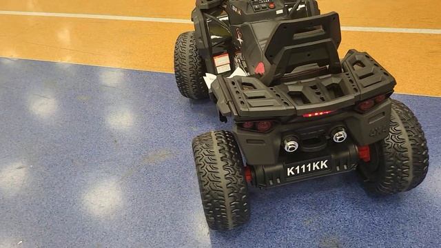 Детский полноприводный квадроцикл черный 4WD в Иваново тц Аксон 10.05.2022 смотреть онлайн