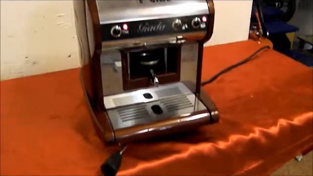 ASTA MACCHINA CAFFE' CON CIALDE смотреть онлайн