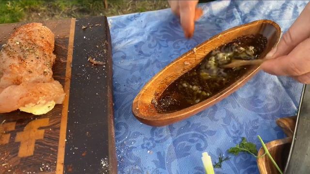 Шашлык из куриных рулетиков с беконом , приготовьте и удивите своих друзей ,сочно ,вкусно и необычн смотреть онлайн