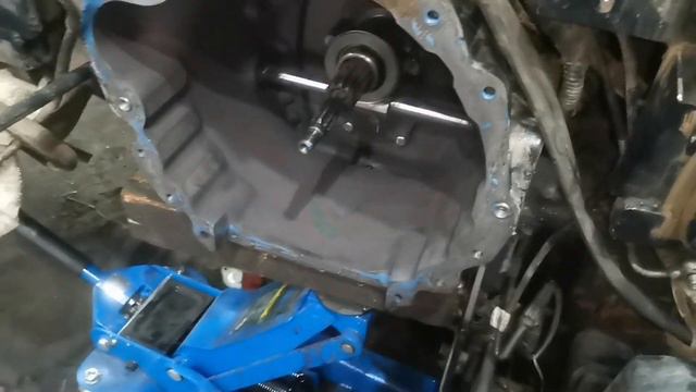 Солис 50 RX. Ремонт сцепления. смотреть онлайн