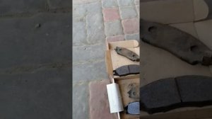 Ниссан Альмера Классик замена передних колодок продолжение.