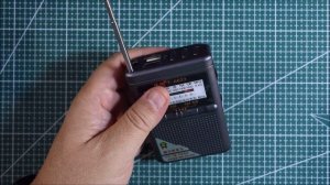 Мультиволновой портативный радиоприемник T-6623 с МП3 и аккумулятором