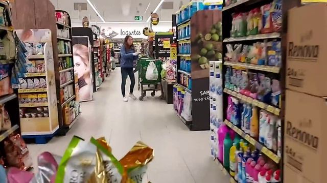 Куда, если не в магазин? смотреть онлайн