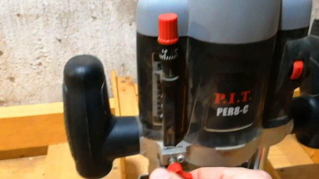 Способ для выравнивания досок. Фрезер вместо рейсмуса и фуганка смотреть онлайн