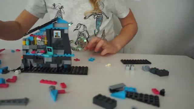РАСПАКОВКА!!! LEGO MONSTER HIGH!!!!!!! СОБИРАЕМ КОНСТРУКТОР!!! смотреть онлайн