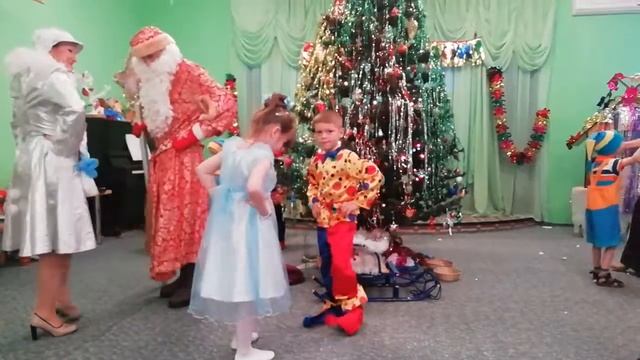 Новый-год парный танец смотреть онлайн