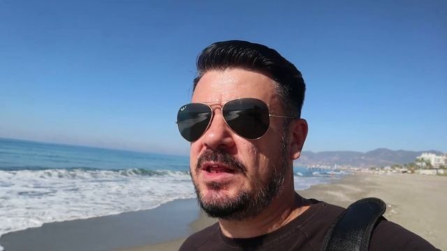 Встреча с "НОЧНОЙ БАБОЧКОЙ" в сочинском отеле смотреть онлайн