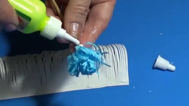 Цветок из бумаги подарок маме на праздник своими руками