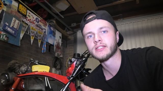 Honda MT5 125CC ATHENA | Ombouwen van 6 naar 12 volt en LED! смотреть онлайн