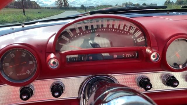 1955 Ford Thunderbird смотреть онлайн