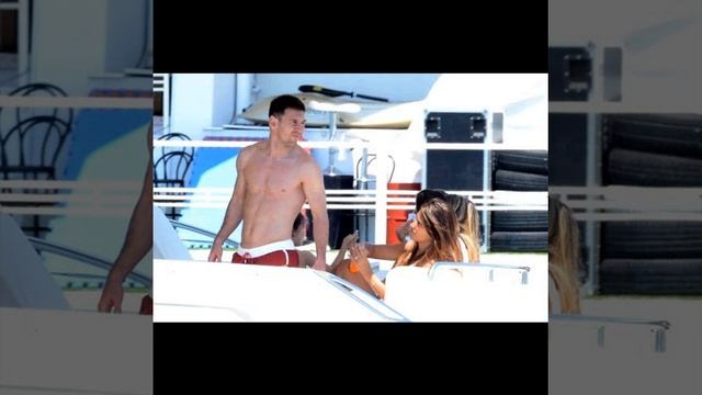 Месси с семьёй / Messi with family смотреть онлайн