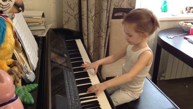 МИШКА - Викусе 4 года смотреть онлайн