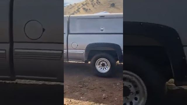 launching boat at the lake #lake #boat #chevy смотреть онлайн