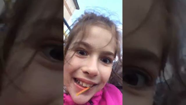 Три девочки на одной качели смотреть онлайн