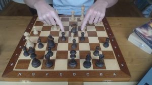 Шахматы. Староиндийская защита 2 - вариант Земиша