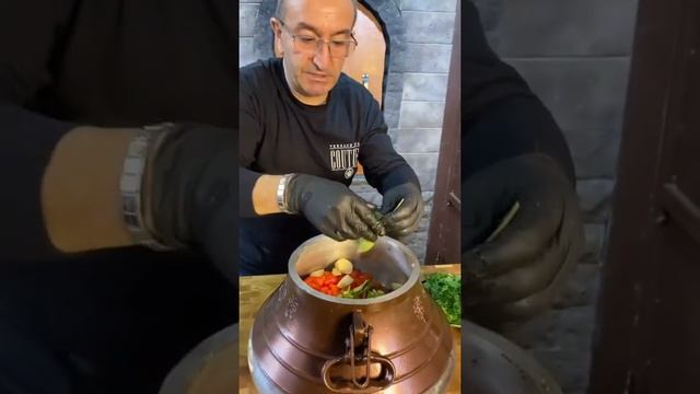 ЭТО ПРОСТО БОМБА ?? БЁДРА ИНДЕЙКИ В АФГАНСКОМ КАЗАНЕ?? ГОТОВИТ СМБАТ АВЕТИСЯН ???? смотреть онлайн