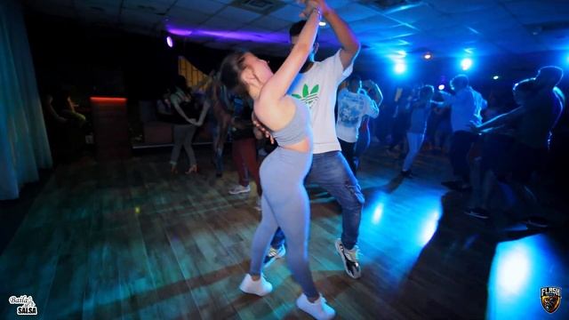 Tom And Shai @Social Sensual Bachata Dance [Y Ahora] смотреть онлайн