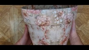 Декупаж  пластикового цветочного горшка