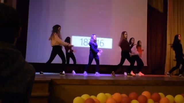 Нарезка песен. Современные танцы на день учителя ♥️♥️♥️ смотреть онлайн