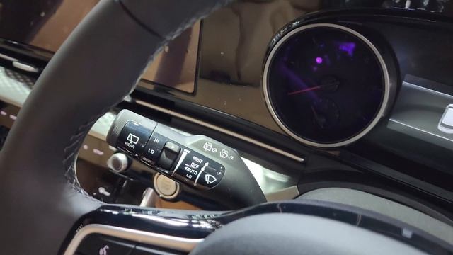 KIA Carnival EX Black смотреть онлайн