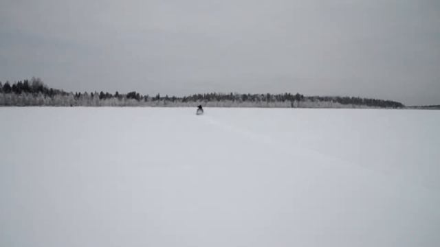 Эрик катает на снегоходе. смотреть онлайн