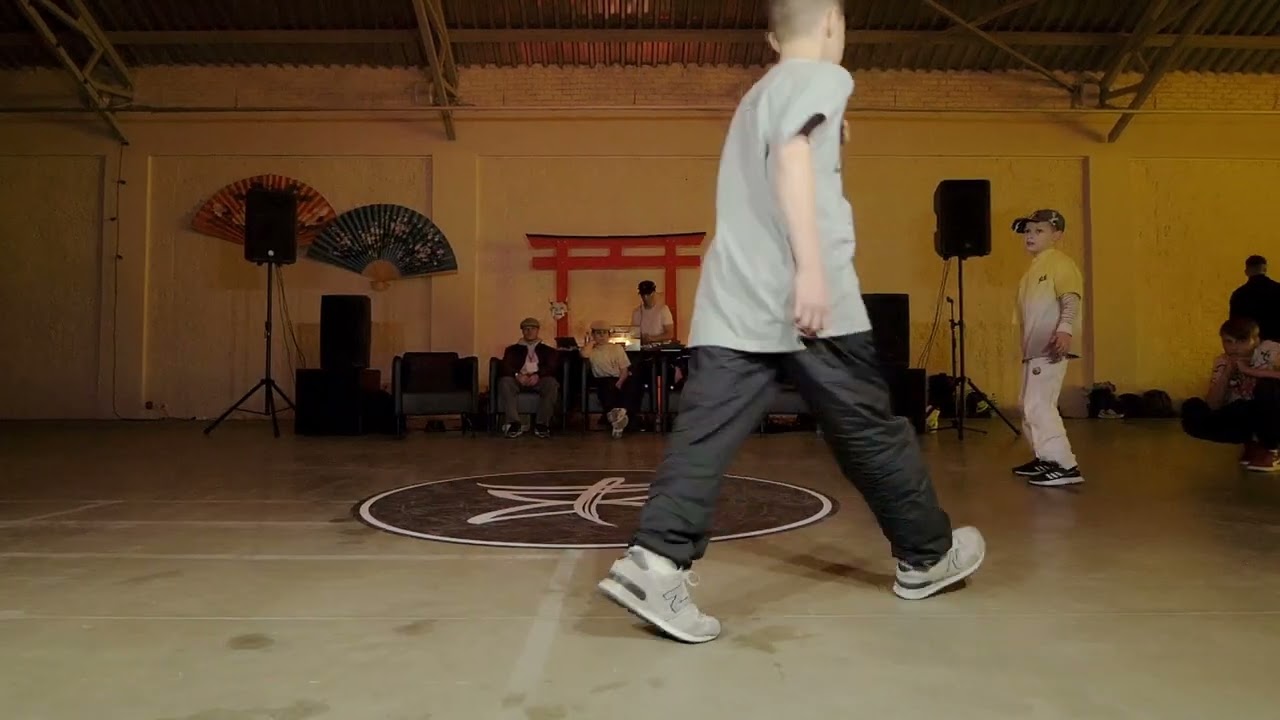 KIDZ (после года) ↔ Round 1 ↔ 1'2 ↔ BREAK RAVE CYPHER #breakrave #bmvideo смотреть онлайн