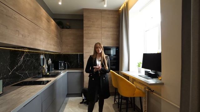 Почему на кухне сделали рабочее место? Рум тур СТАЛИНКА. смотреть онлайн