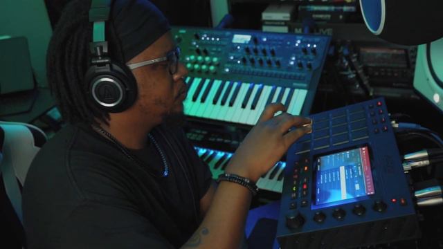 Making Beat With Custom Sound From Korg Wavestate and MPC LIVE | Basic Sound Design | One X Live 2 смотреть онлайн