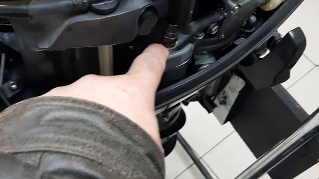 Как установить датчик давления на лодочный мотор SUZUKI DF 4,5,6 AS смотреть онлайн