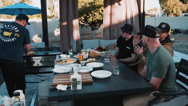 Something’s Burning S2 E23: I’m Grillin’ Cheeses and talkin’ football with the Boys смотреть онлайн