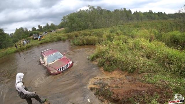Непроходимый брод, оставили машину в лесу, пробуем PINZGAUER6x6 смотреть онлайн