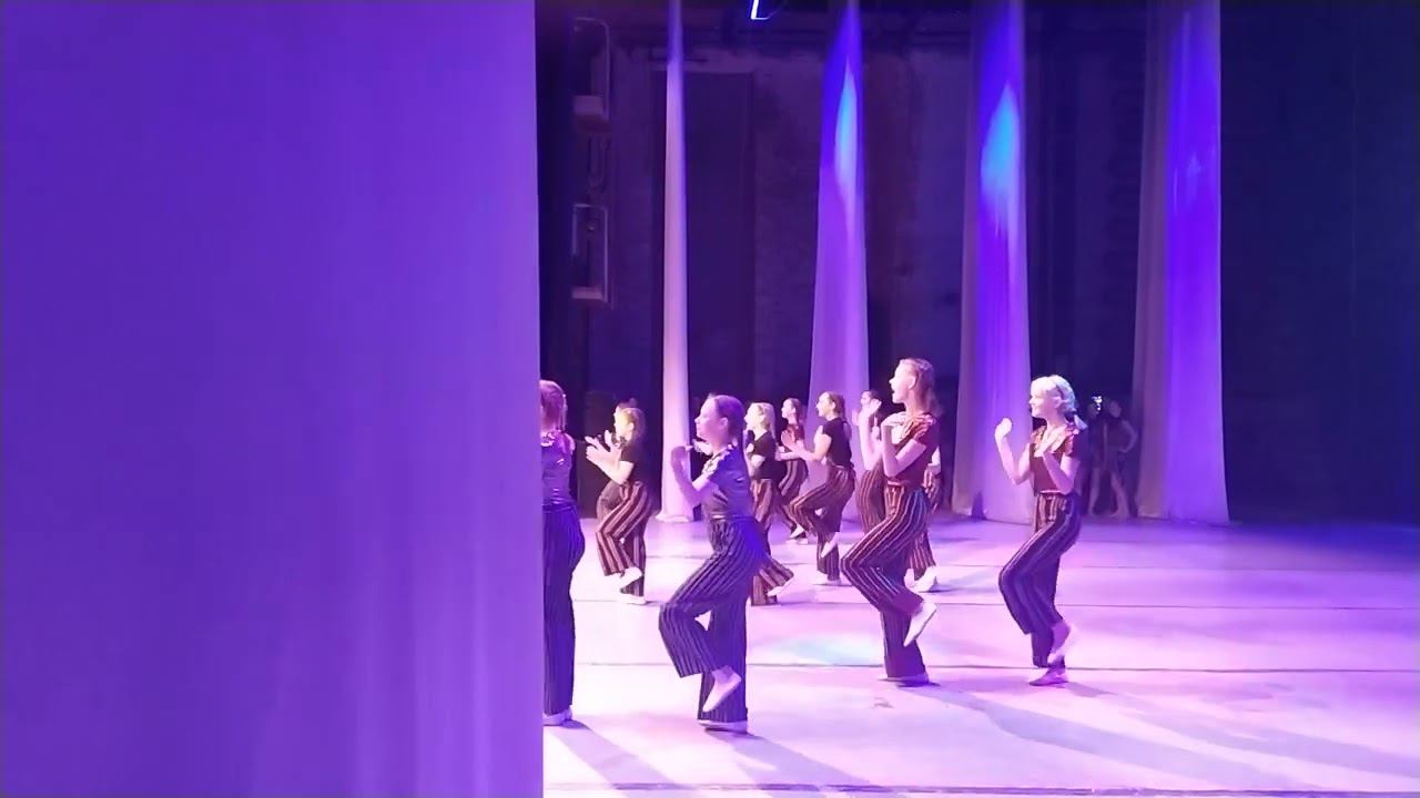 2022 Концерт в КЦ АВТОГРАД Старшая Параллель Танцуем муз Ольханского смотреть онлайн